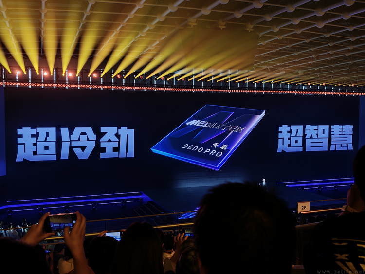 天玑9600Pro,这次终于能在游戏性能上“硬碰硬” 天玑9600Pro,这次终于能在游戏性能上“硬碰硬”
