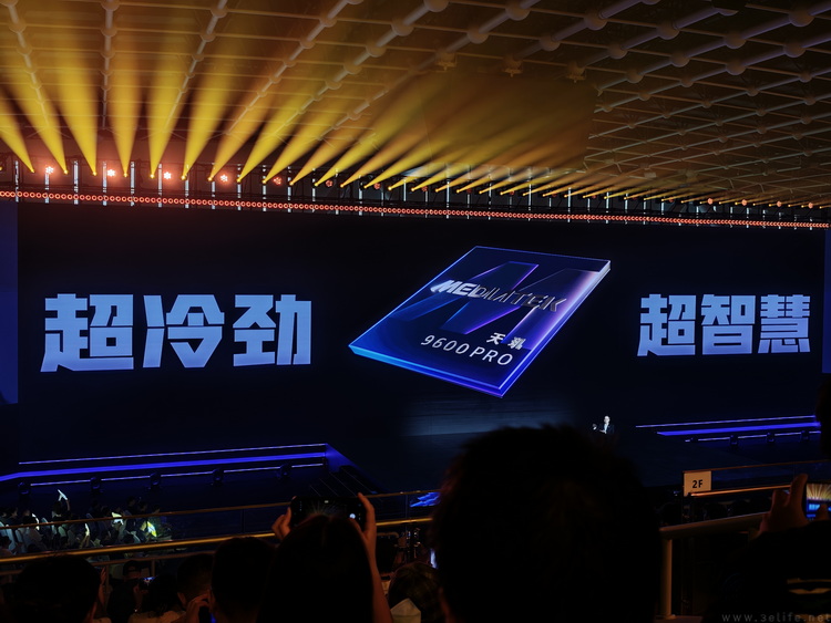 天玑9600Pro,这次终于能在游戏性能上“硬碰硬” 天玑9600Pro,这次终于能在游戏性能上“硬碰硬”
