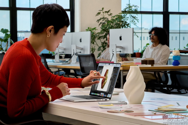 不叫“Ultra”的Macbook Pro,却做出了触屏PC范本 不叫“Ultra”的Macbook Pro,却做出了触屏PC范本