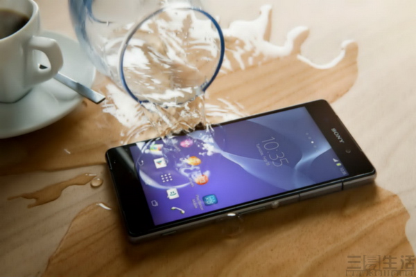 water-resistant-phones.jpg