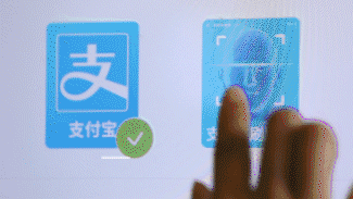 145923802937d77c226db5c11e7258a5cf50a68b6246.gif
