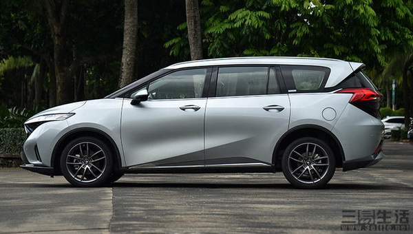 21174298588302.jpg 02.jpg