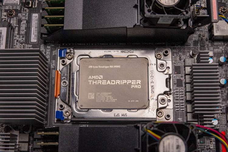 AMD-Ryzen-Threadripper-PRO-3995WX-in-Socket-2.jpg
