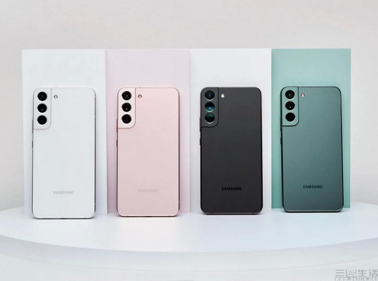 samsung-galaxy-s22-plus-group.JPG