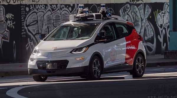 nEO_IMG_Cruise-robotaxi-1200.jpg