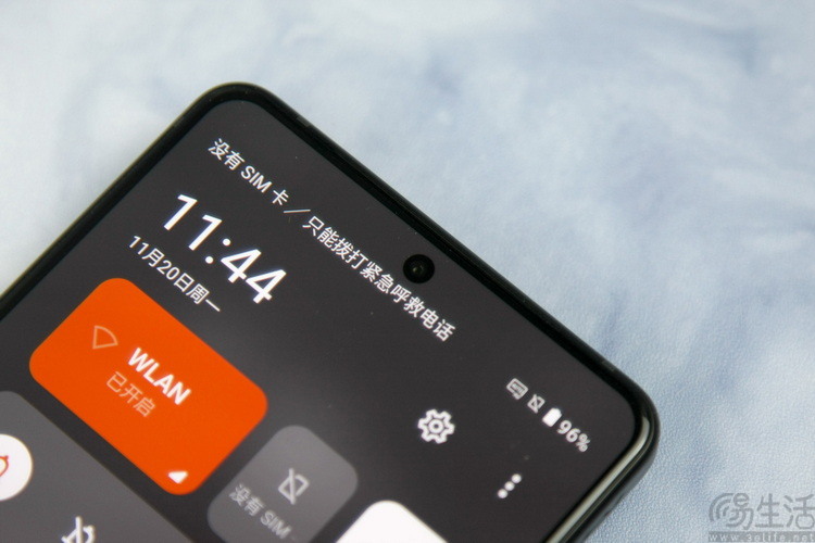 ROG游戏手机8 Pro评测：实用性大增、硬核本质依旧