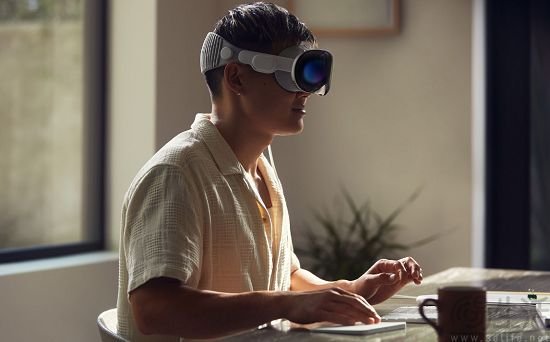 批评交互方案为时尚早，Vision Pro或有更多潜力