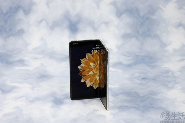 荣耀Magic V2海外发布时间确定，1月26日亮相