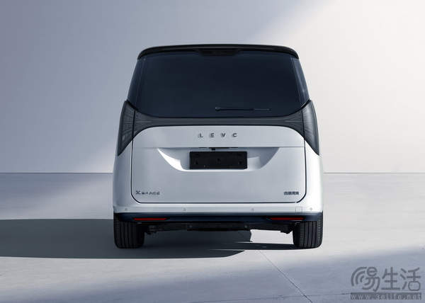 吉利LEVC L380样车下线 或将提供3座/8座可选