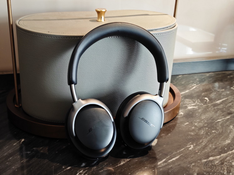 Bose Ultra Open Earbuds评测：开放式也有好声音