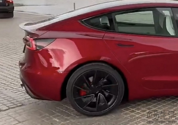 新款特斯拉Model 3 Performance无伪谍照曝光 新款特斯拉Model 3 Performance无伪谍照曝光