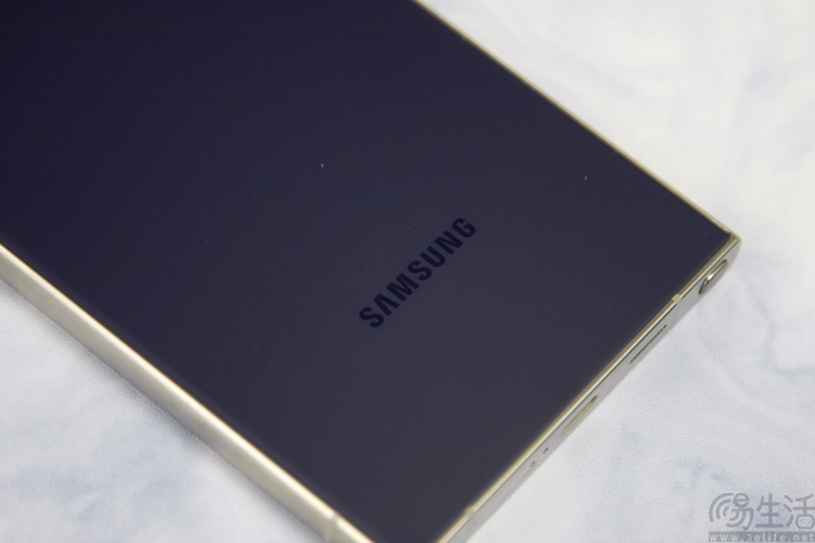 Galaxy S24 Ultra深度评测：风格独特的AI机皇