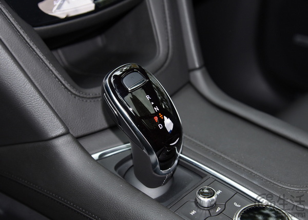 凯迪拉克XT5降13万元清库存 新款或8月内上市 凯迪拉克XT5降13万元清库存 新款或8月内上市