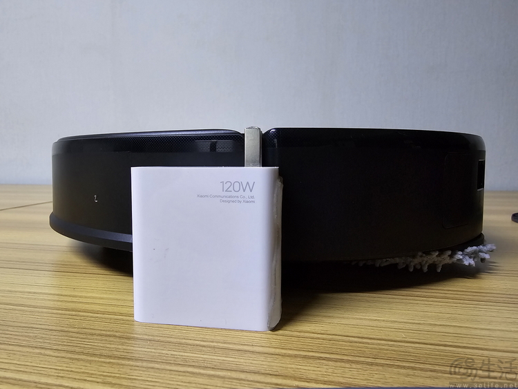 潜心研发成就科技创新：石头V20自清洁扫拖机器人评测
