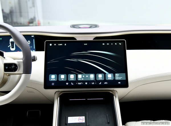 新款阿维塔11已正式亮相 即将在北京车展上市