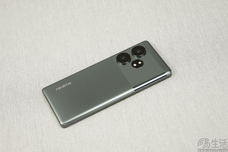 真我GT Neo6首发评测：性能激进、同时更是熟悉的味道