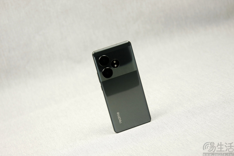 真我GT Neo6首发评测：性能激进、同时更是熟悉的味道