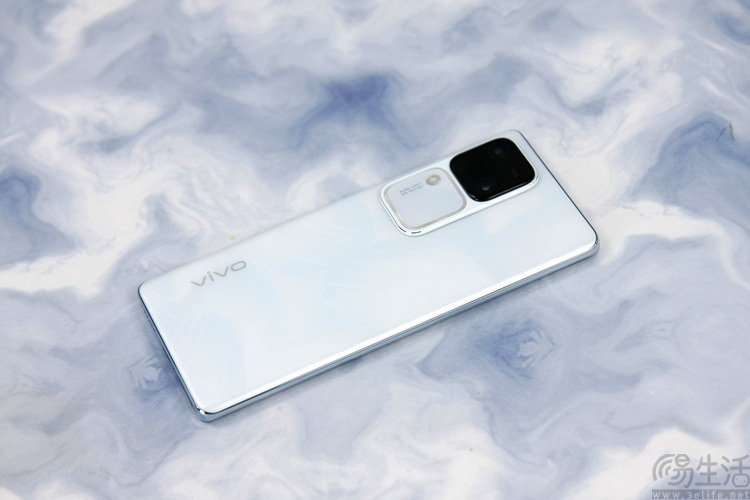 vivo S19系列更多配置信息曝光，或支持80W快充