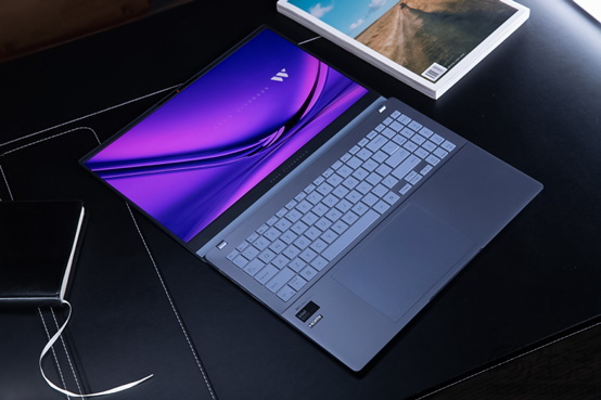 AI创作效率直线提升，华硕无畏Pro15 2024搭载酷睿Ultra7处理器