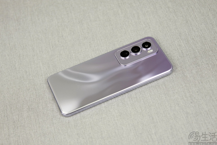 OPPO Reno 12 Pro评测：以AI驱动、造时尚爆款