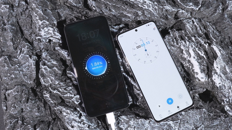 OPPO Reno 12 Pro评测：以AI驱动、造时尚爆款
