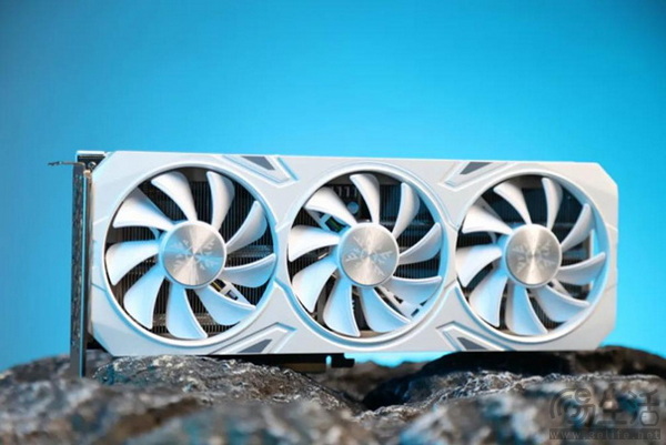 耕升GeForce RTX 4060 Ti 踏雪带来狂野卡牌战斗