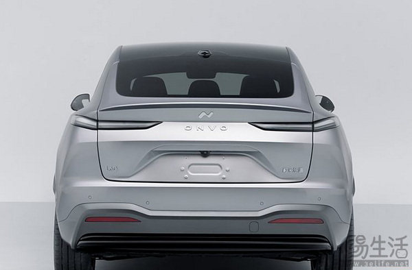 乐道L60内饰谍照曝光 中控简洁、后排带有屏幕 乐道L60内饰谍照曝光 中控简洁、后排带有屏幕