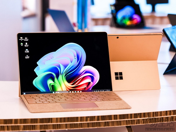 开启AI新纪元，全新Surface Pro与Surface Laptop现已上市