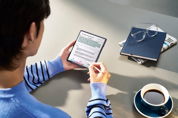 三星Galaxy Z Fold6简析：AI+折叠屏 如何让手机更智慧