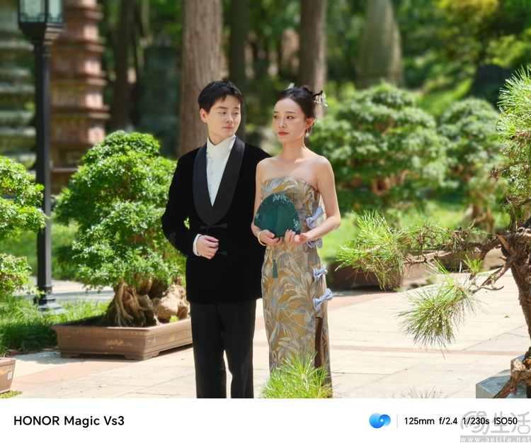 荣耀Magic Vs3评测：不止轻薄，重塑折叠次旗舰