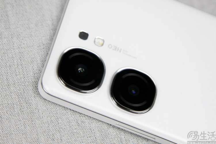 iQOO Neo9S Pro+今天开售，首发到手2899元起