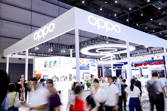 OPPO亮相 024年中国联通合作伙伴大会 荣获三大奖项