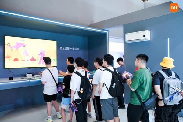 小米SU7 首次亮相ChinaJoy，小米大小折叠新品同时展出