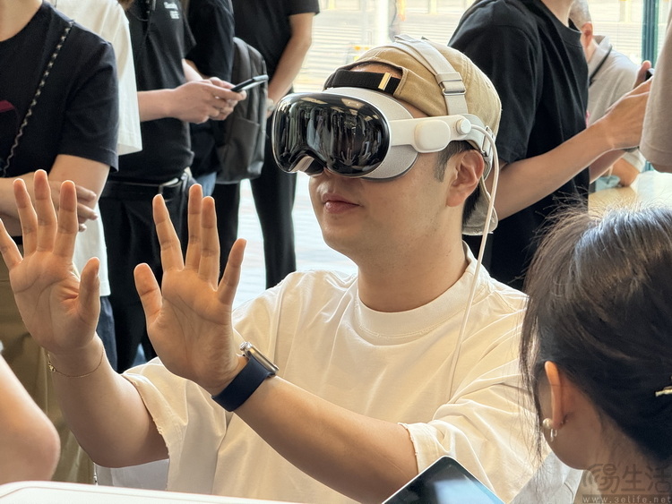 国行Vision Pro评测：等待终究值得，未来更加可期