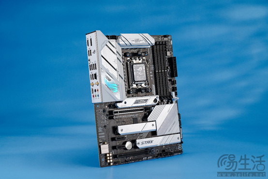 华硕X670主板打破R7 9700X多项世界超频纪录