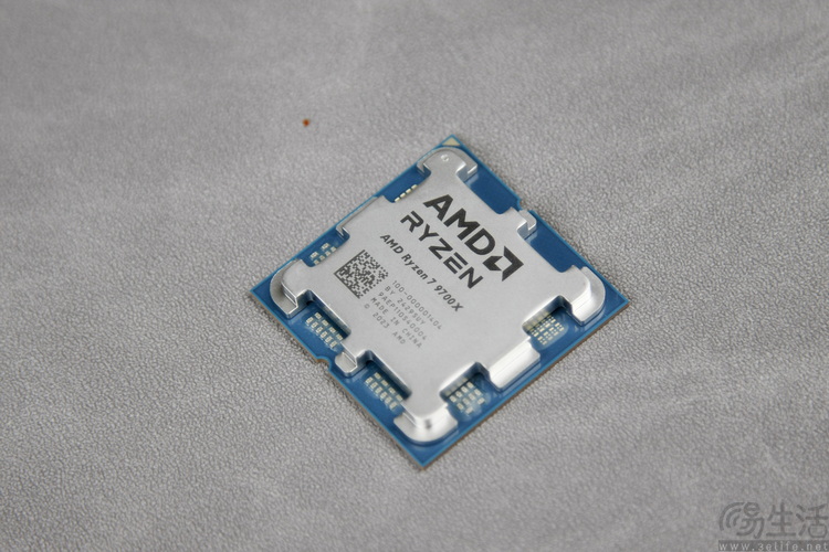 性能与价格双重碾压! AMD 锐龙9 9900X首测