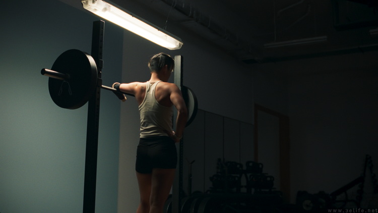 用《接力赛》宣传产品，这还真只有苹果做得到