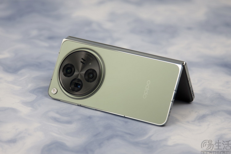 疑似OPPO Find N5曝光,或搭载骁龙8 Gen4主控 疑似OPPO Find N5曝光,或搭载骁龙8 Gen4主控