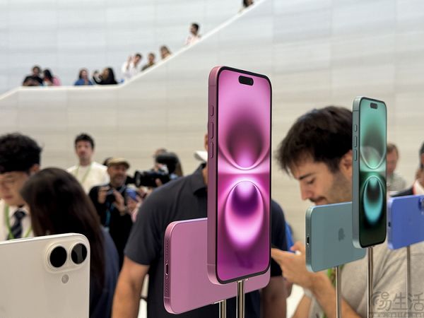 苹果iPhone 16系列启动预购，售价从5999元起跳