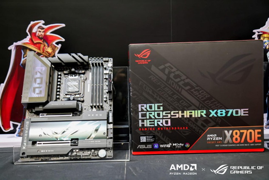华硕X870E、X870主板闪耀2024核聚变