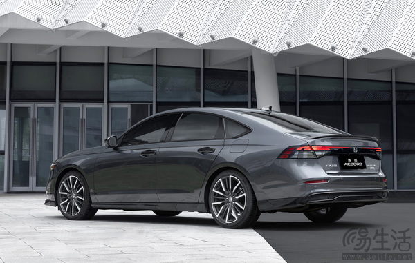 雅阁锐·T动旗舰版搭载Honda SENSING 360+
