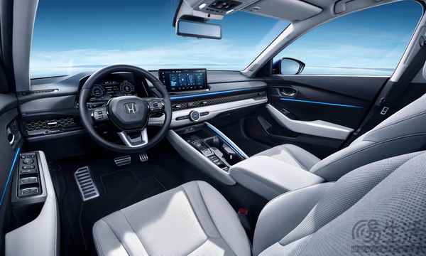 雅阁锐·T动旗舰版搭载Honda SENSING 360+