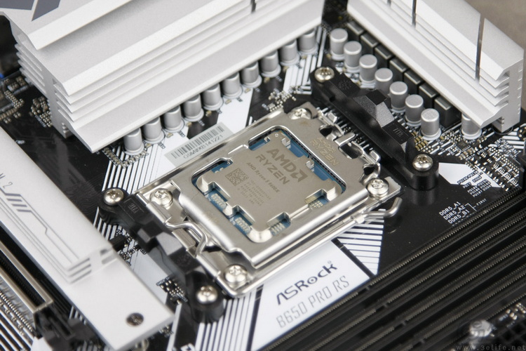 新BIOS有惊喜：锐龙5 9600X游戏性能完胜i5-14600K