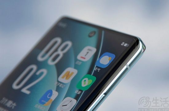 曲面屏暂别旗舰手机，但将为中端市场带来差异化