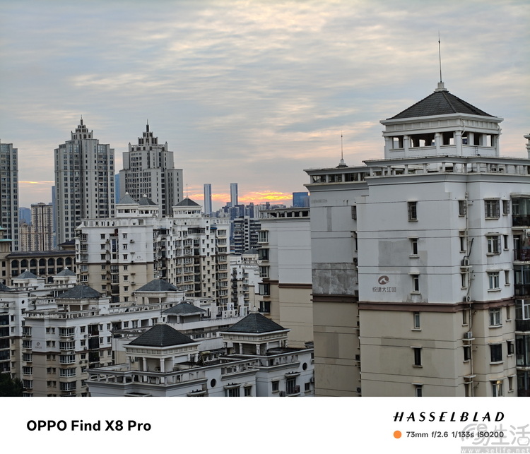 OPPO Find X8 Pro首发评测： 轻薄抓拍神器，人像氛围大师