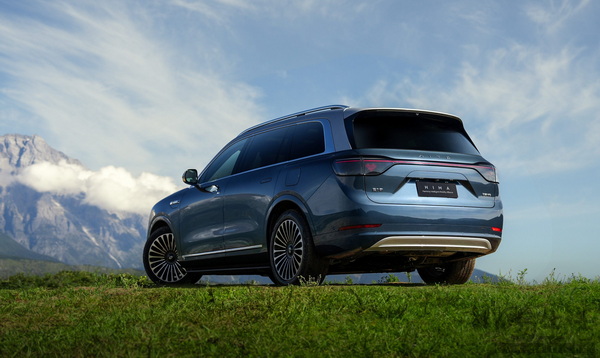 问界M9大五座实拍 或将成为50万以上车型的销冠 问界M9大五座实拍 或将成为50万以上车型的销冠