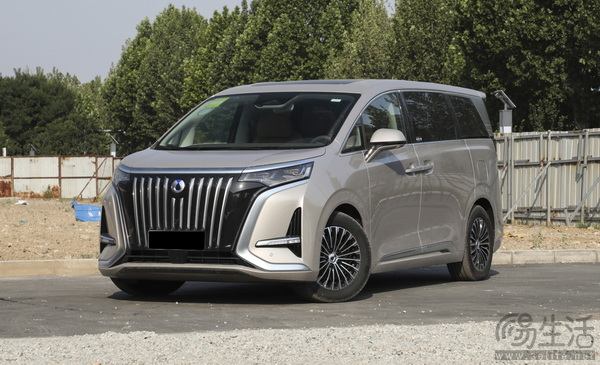 腾势D9右舵版泰国上市 约合人民币42.3万元起售 腾势D9右舵版泰国上市 约合人民币42.3万元起售