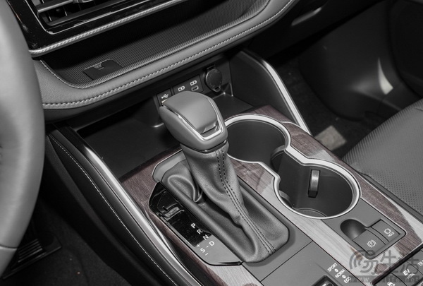 13411298845105.jpg 05.jpg