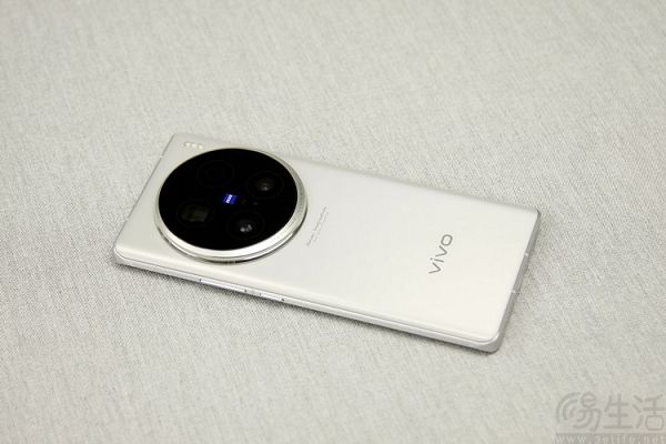 vivo X200 Ultra影像配置曝光，物理焦距或远超1英寸