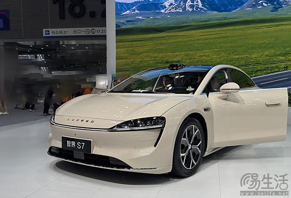 新款智界S7广州车展首发 预售价格24.8万元起